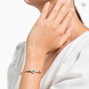Swarovski Symbolic bangle
🧿 Mixed metal finish